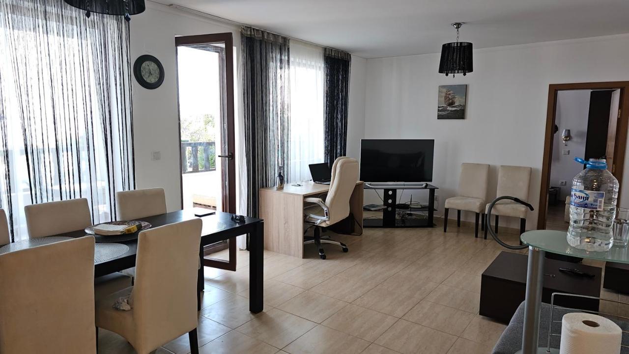 Complex Top Apartment Sveti Vlas Eksteriør billede