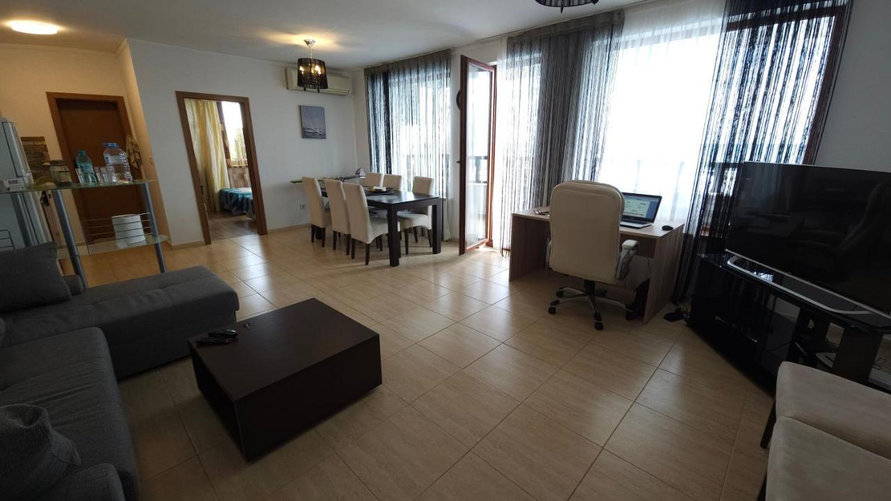 Complex Top Apartment Sveti Vlas Eksteriør billede