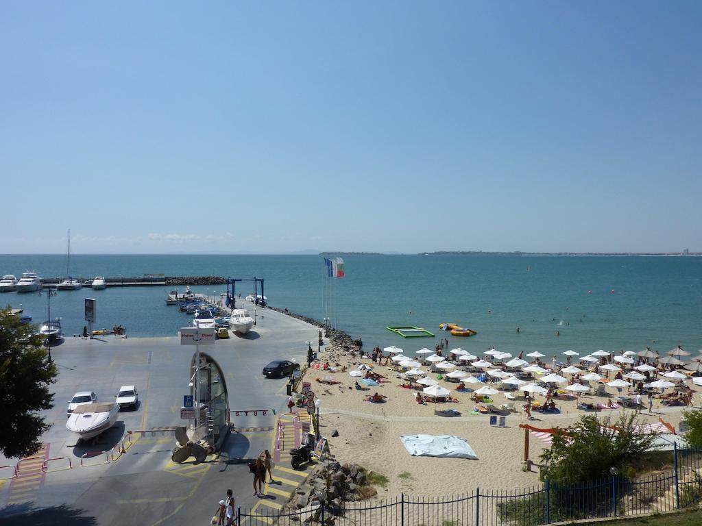 Complex Top Apartment Sveti Vlas Eksteriør billede